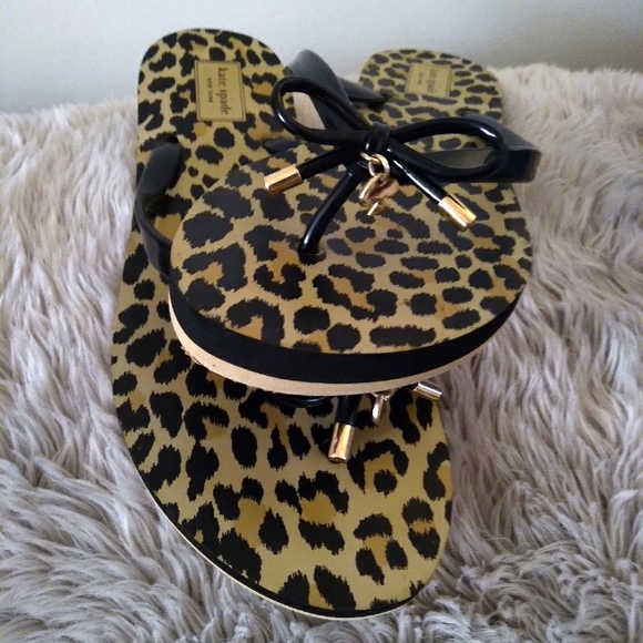 kate spade Shoes - Kate spade flops size 9
